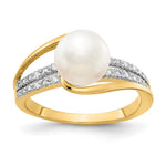 14k 7- White Freshwater Cultured Pearl and Diamond Ring