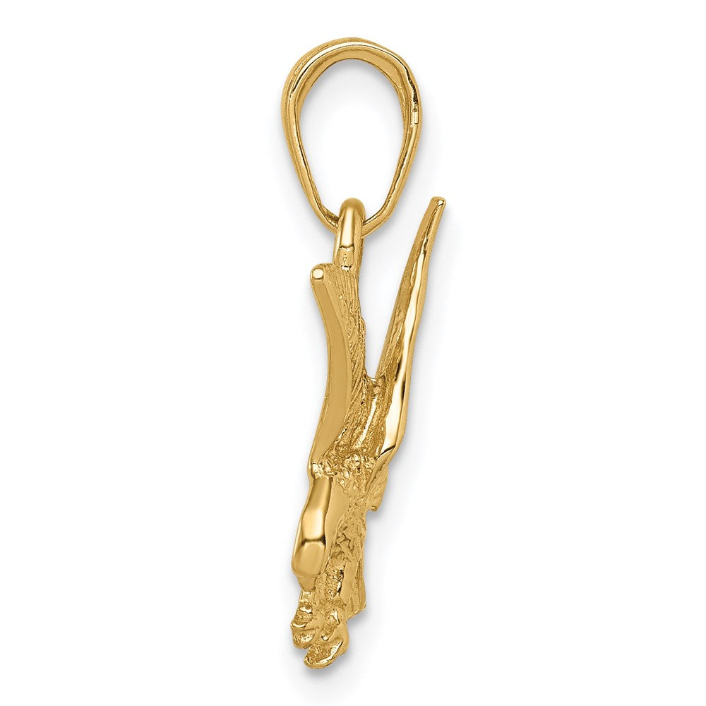 14k Eagle Landing Pendant