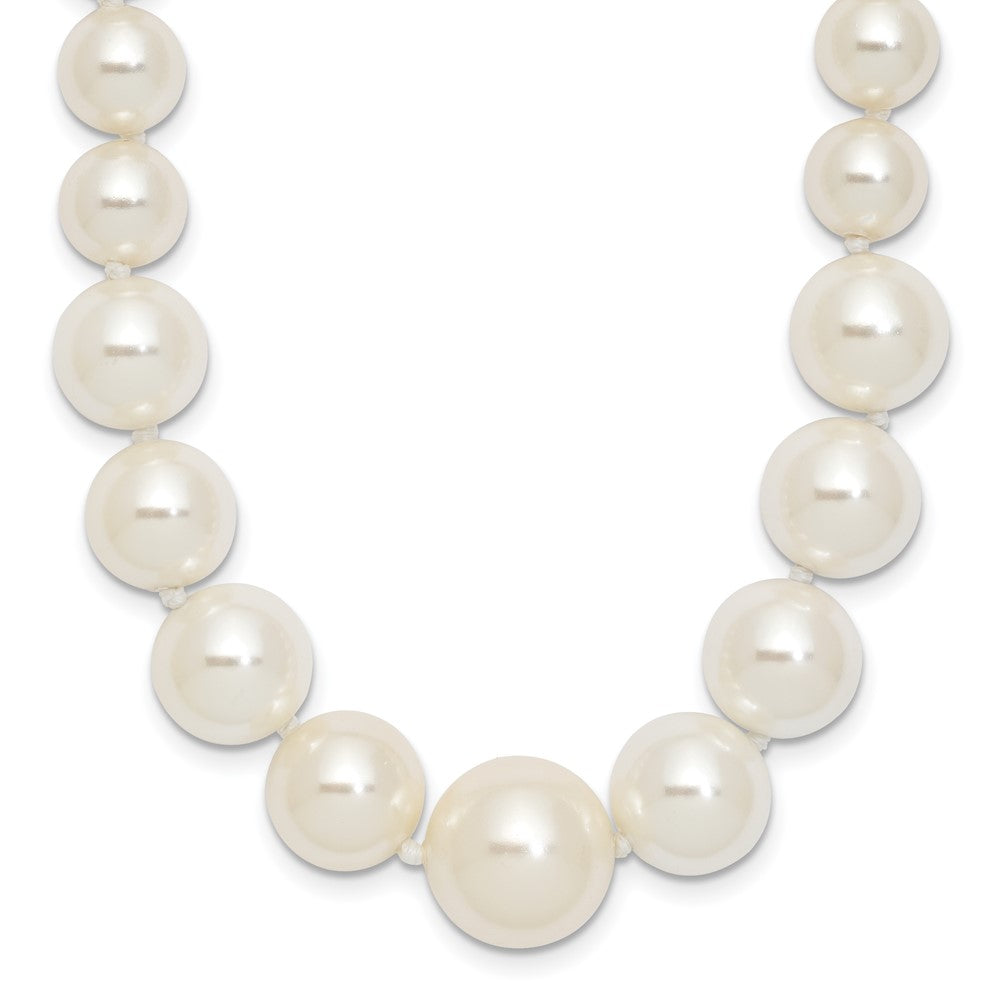 Sterling Silver Rhodium-plated 6- Graduated White Shell Pearl Hand-knotted 18 Inch Necklace