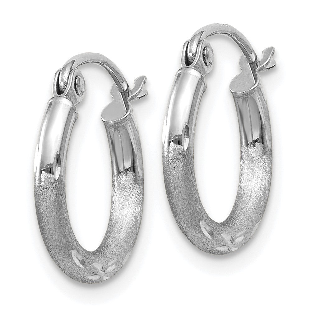 14k White Gold 2x Satin Diamond-cut Round Tube Hoop Earrings