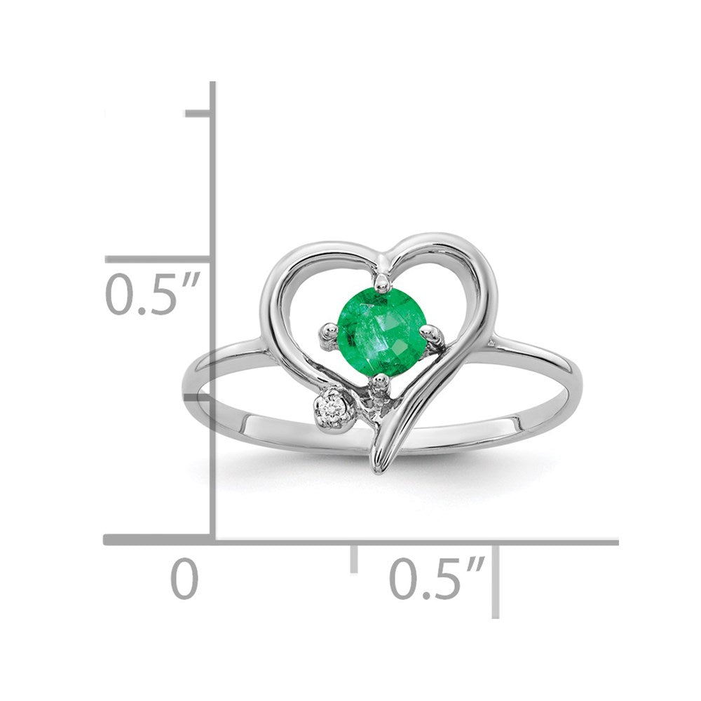 14k White Gold VS Diamond and Round Emerald Heart Ring
