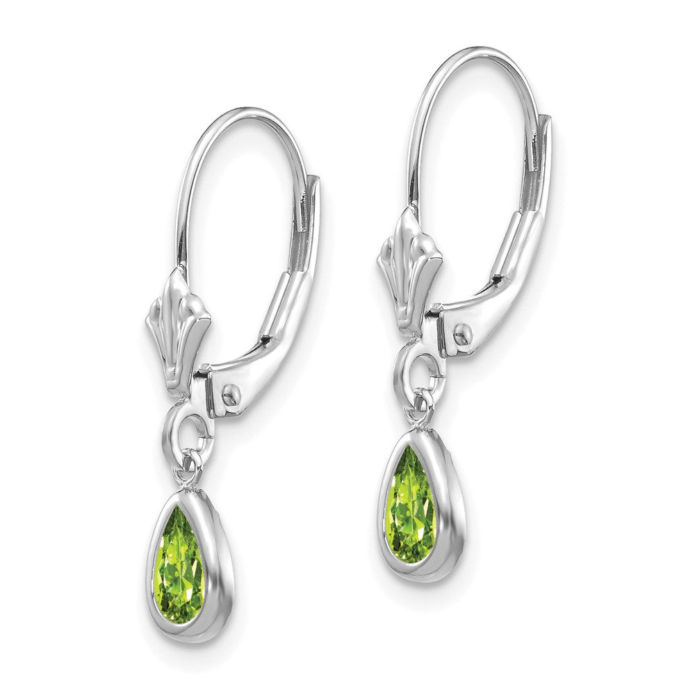 14k White Gold 6x Peridot/August Earrings