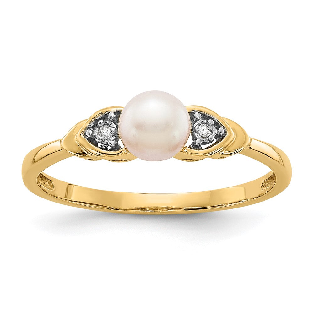 14k FW Cultured Pearl and Diamond Ring