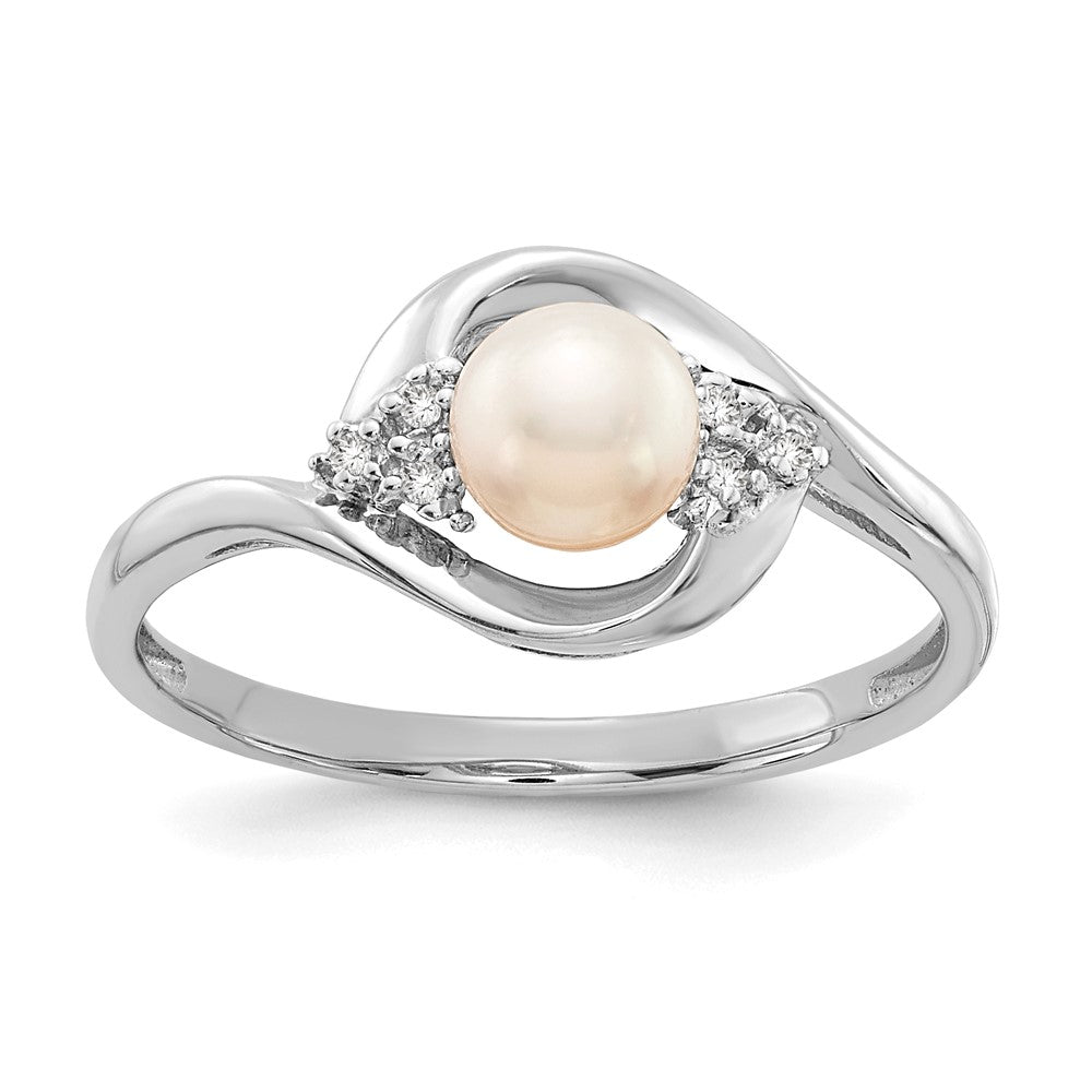 14k White Gold June/Freshwater Cultured Pearl and Diamond Ring