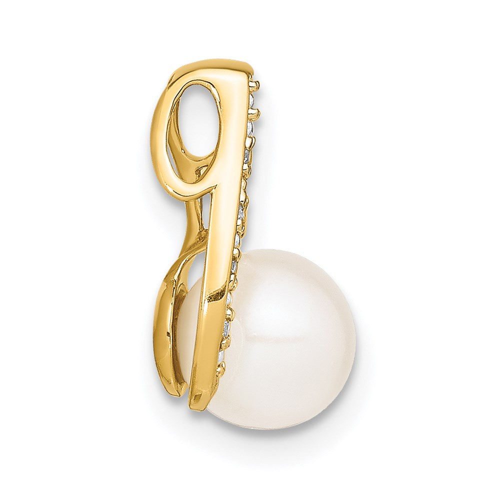 14k 7- Button White FWC Pearl and Rhodium Diamond Pendant