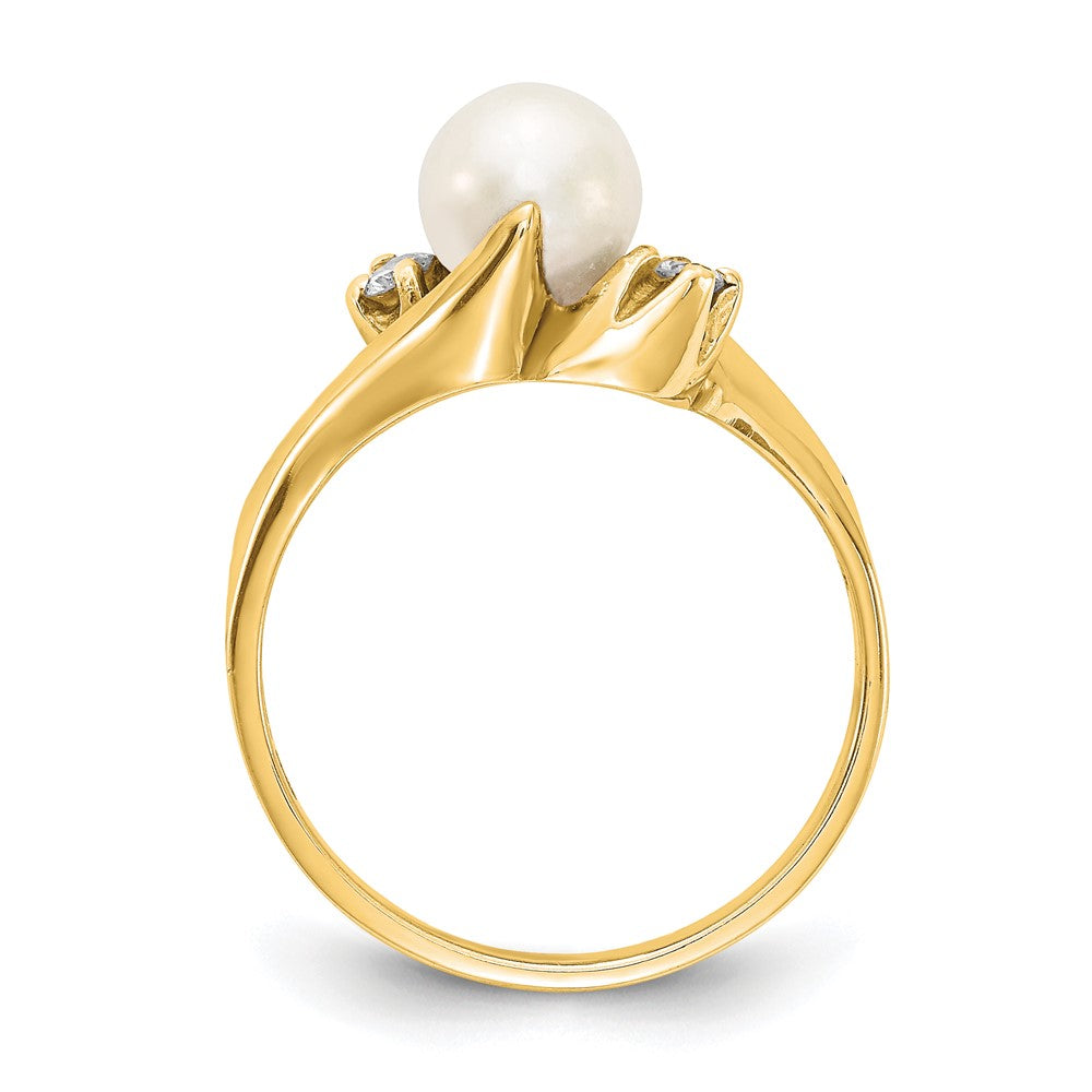 14k White Freshwater Cultured Pearl and 1/15 carat AA Diamond Ring