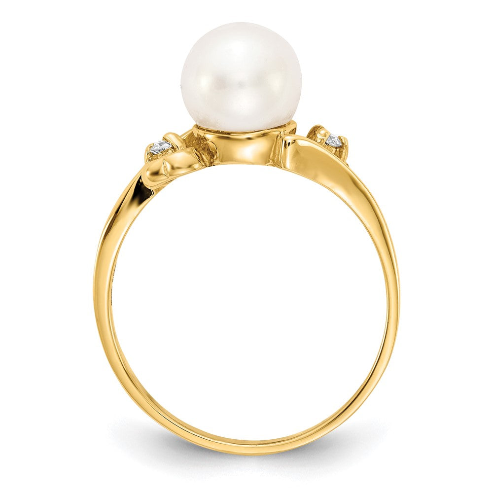 14k White Freshwater Cultured Pearl and 1/20 carat AA Diamond Ring